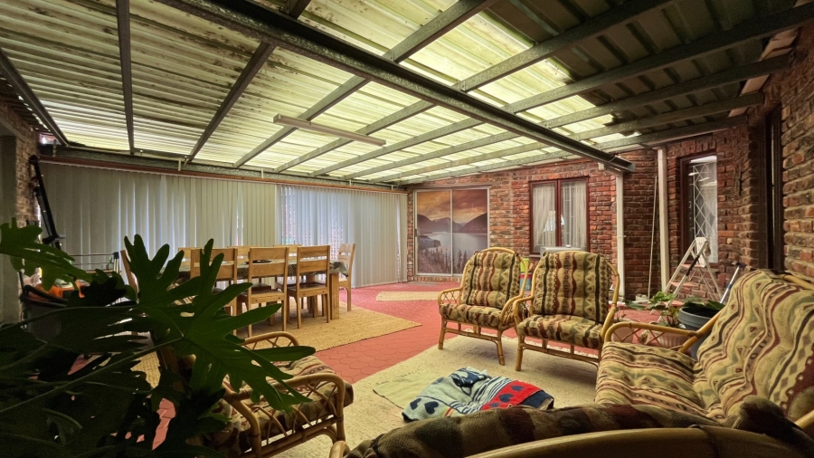 4 Bedroom Property for Sale in Heiderand Western Cape